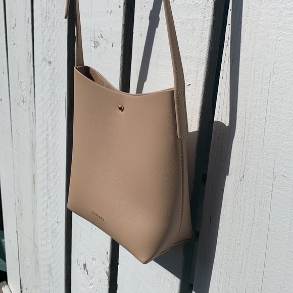 Samara Nude crossbody NWOT - Picture 5 of 11